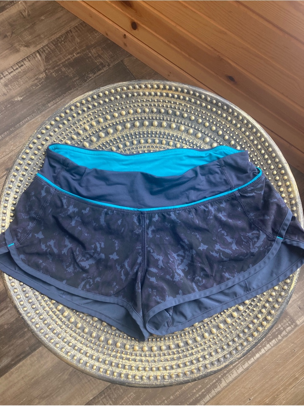 Lululemon running shorts size 4